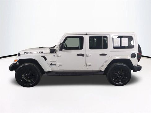 Used 2022 Jeep Wrangler Unlimited Sahara image 8