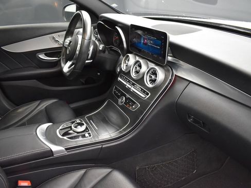 Used 2019 Mercedes-Benz C 300 Sedan image 23