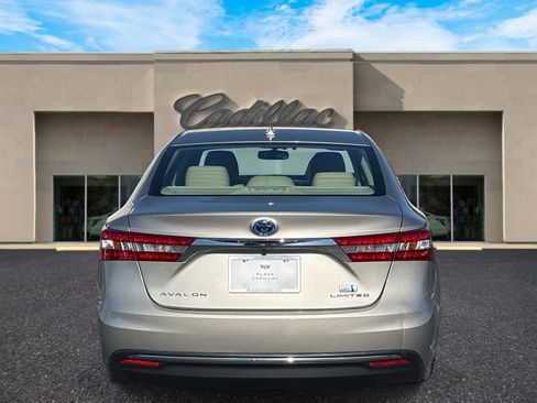 Used 2015 Toyota Avalon Limited image 4