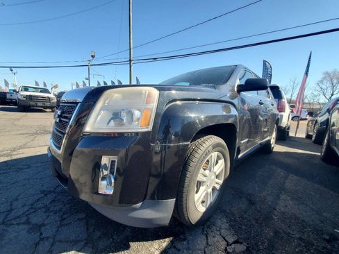 Used 2015 GMC Terrain SLE image 1