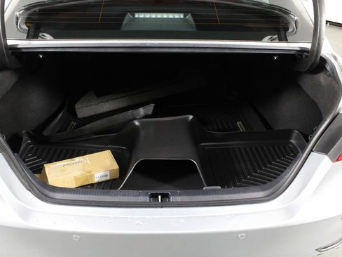 Used 2022 Toyota Camry XSE w/ Navigation Package FWD image 17