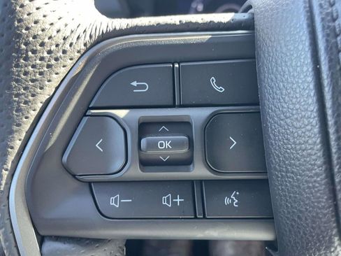 Used 2025 Toyota Tacoma TRD Sport AWD/4WD image 21