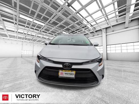 Used 2024 Toyota Corolla LE FWD image 9