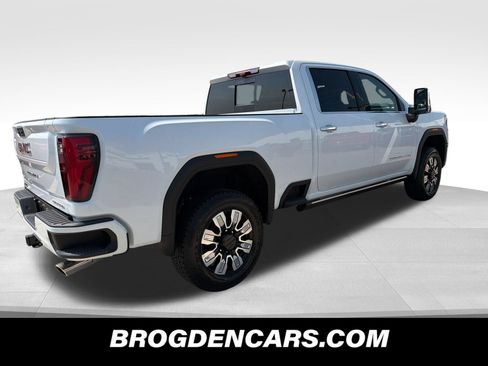 New 2026 GMC Sierra 2500 Denali w/ Technology Package AWD/4WD image 3