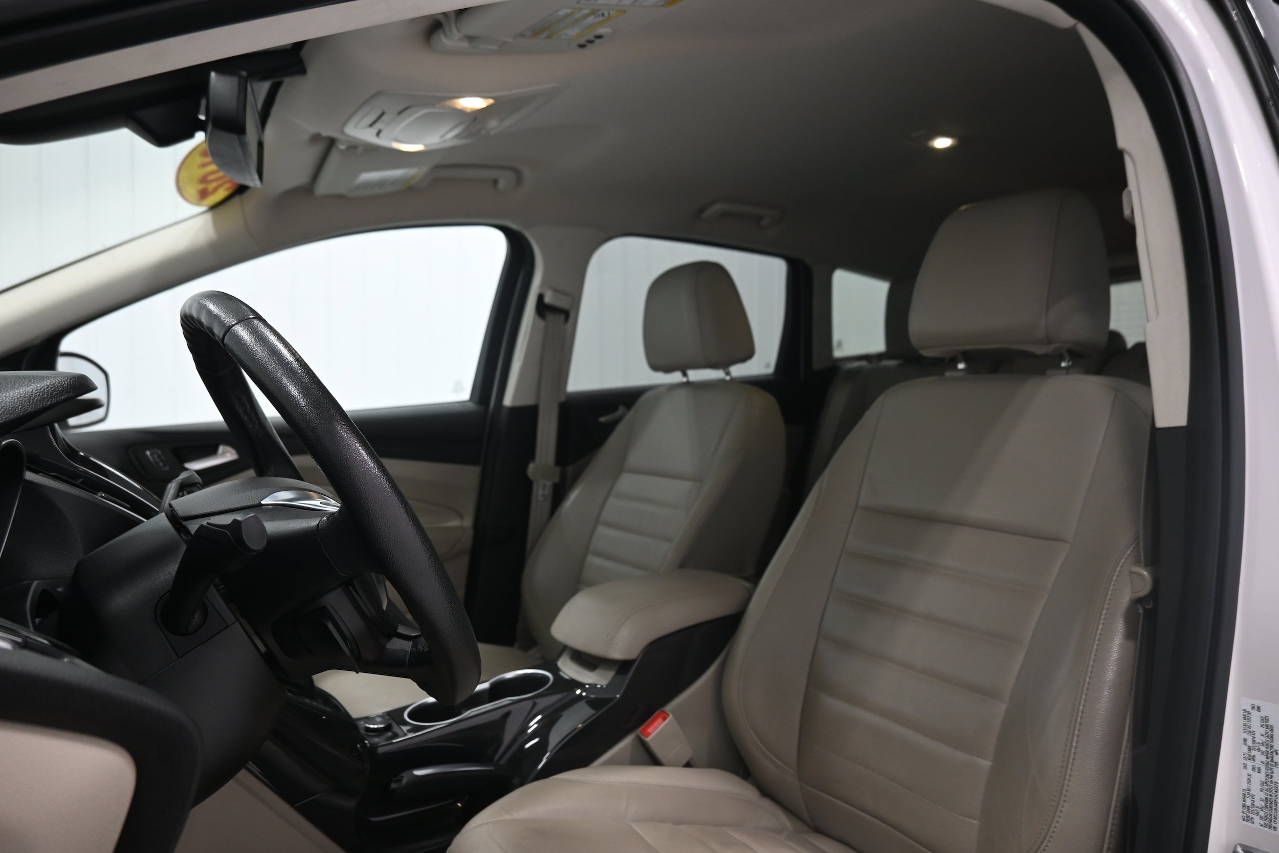 Used 2015 Ford Escape Titanium w/ Equipment Group 301A AWD/4WD image 5