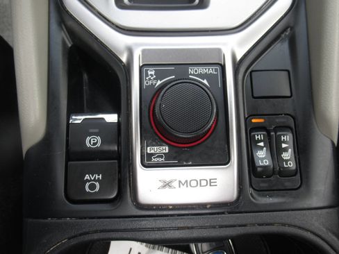 Used 2022 Subaru Forester Premium AWD/4WD image 32