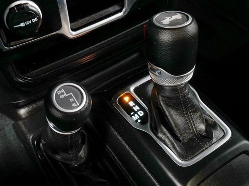 Used 2022 Jeep Wrangler Unlimited Sport image 21