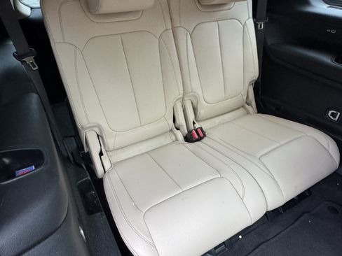 Used 2021 Jeep Grand Cherokee L Limited AWD/4WD image 20