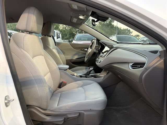 Used 2024 Chevrolet Malibu LT FWD image 14