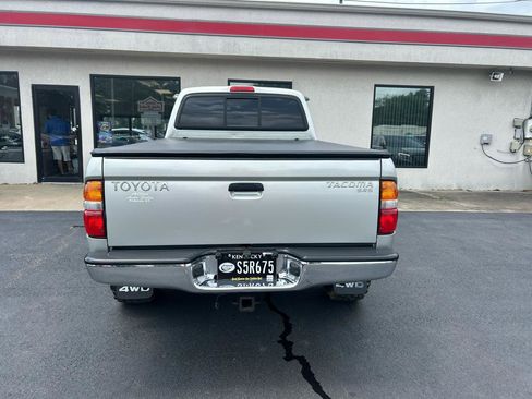 Used 2004 Toyota Tacoma 4x4 Xtracab image 6