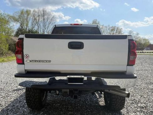 Used 2007 Chevrolet Silverado 2500 LT w/ Heavy-Duty Power Package image 6