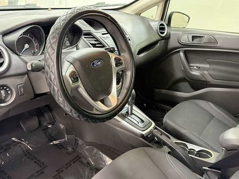 Used 2018 Ford Fiesta SE FWD image 12