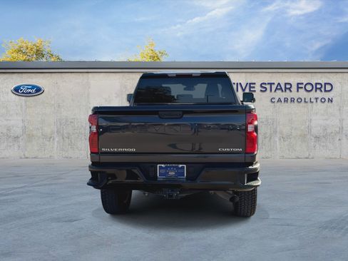 Used 2024 Chevrolet Silverado 2500 Custom w/ Custom Value Package AWD/4WD image 7