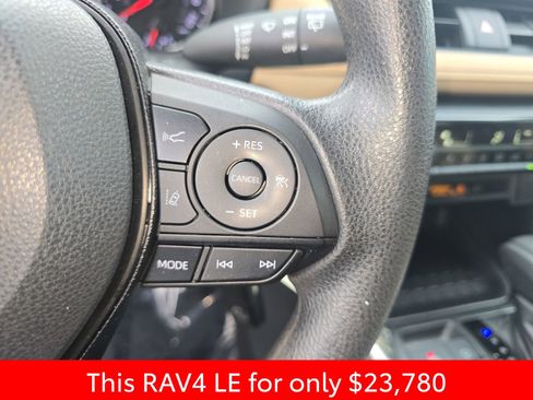 Used 2021 Toyota RAV4 LE FWD image 22