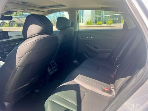 Used 2023 Honda Accord Touring image 12