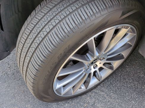 Used 2024 Mercedes-Benz GLE 350 4MATIC image 14