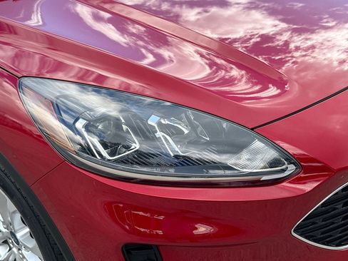 Used 2022 Ford Escape SE image 35