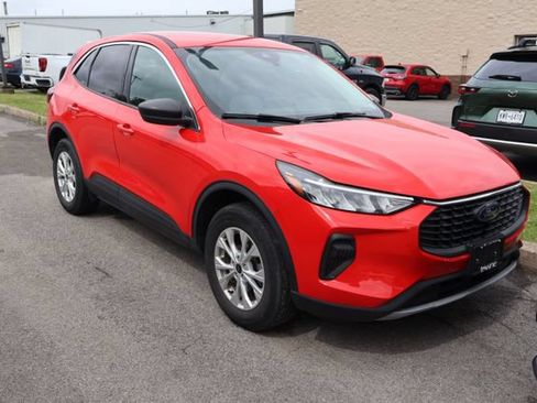 Used 2024 Ford Escape Active AWD/4WD image 5