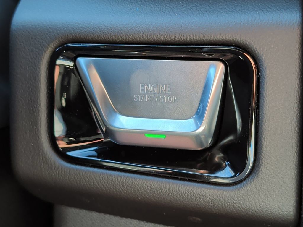 New 2026 GMC Yukon XL AT4 w/ AT4 Premium Plus Package AWD/4WD image 31