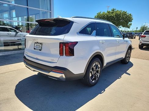 New 2026 Kia Sorento S w/ S Panoramic Sunroof Package FWD image 5