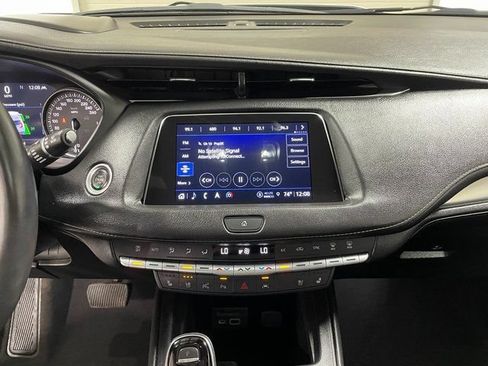 Used 2022 Cadillac XT4 Premium Luxury w/ Sun And Sound Package AWD/4WD image 16