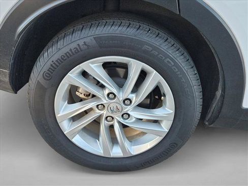 Used 2025 Buick Envista Preferred image 26