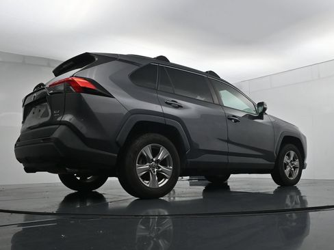 Used 2022 Toyota RAV4 XLE AWD/4WD image 23