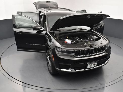 Used 2025 Jeep Grand Cherokee L Limited w/ Trailer Tow Package AWD/4WD image 25
