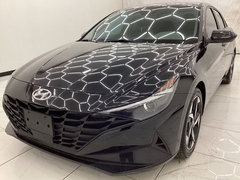 Used 2023 Hyundai Elantra SEL w/ Convenience Package image 1