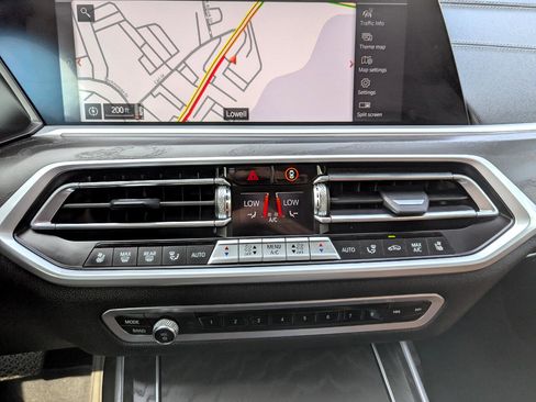 Used 2022 BMW X7 xDrive40i w/ Luxury Seating Package image 23