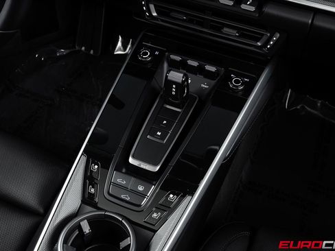 Used 2025 Porsche 911 Turbo AWD/4WD image 31