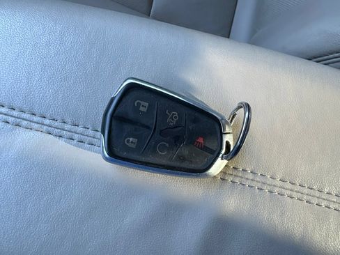 Used 2018 Cadillac XTS Luxury FWD image 12