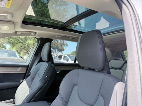 Certified 2026 Volvo XC90 B6 Plus AWD/4WD image 13