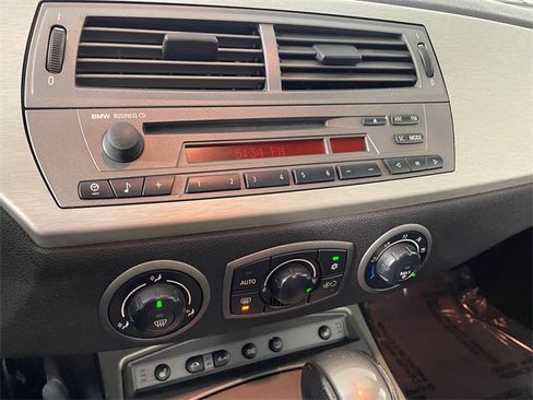 Used 2004 BMW Z4 3.0i image 7