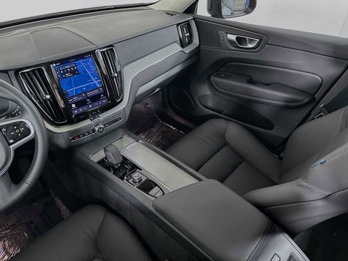 Used 2025 Volvo XC60 T8 Plus w/ Protection Package Premier image 22