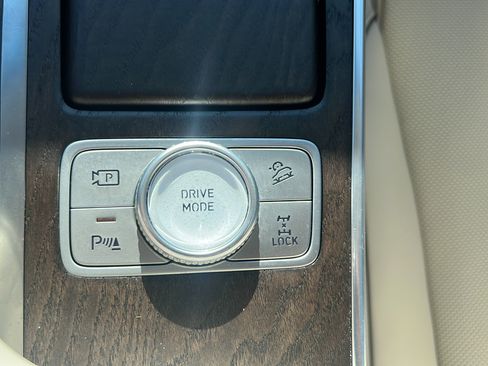 Used 2024 Genesis GV80 3.5T w/ Prestige Package AWD/4WD image 26