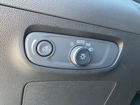 Used 2025 Buick Encore GX Preferred image 13