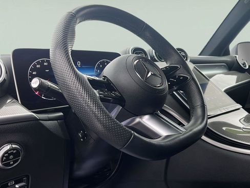 Used 2024 Mercedes-Benz GLC 300 4MATIC image 14