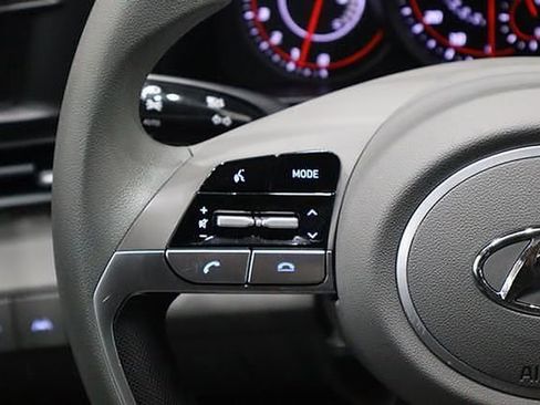 Used 2023 Hyundai Elantra SEL w/ Preferred Accessory Package image 24