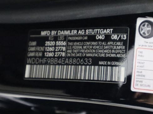 Used 2014 Mercedes-Benz E 550 4MATIC Sedan image 34