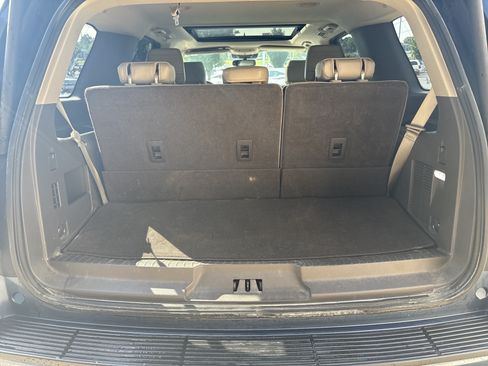 Used 2019 Ford Expedition Limited w/ Equipment Group 302A RWD image 33
