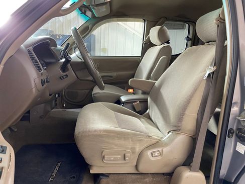 Used 2002 Toyota Tundra Limited image 4