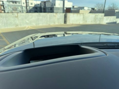 Used 2019 Land Rover Range Rover HSE image 17