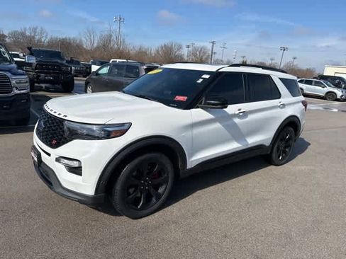 Used 2020 Ford Explorer ST w/ ST Street Pack image 15