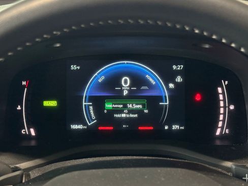 Used 2025 Toyota Camry SE FWD image 27