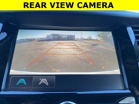 Used 2017 Chevrolet Trax LT w/ LT Convenience Package image 7