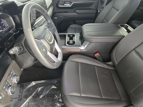 Used 2024 GMC Sierra 2500 SLT w/ SLT Premium Package AWD/4WD image 14
