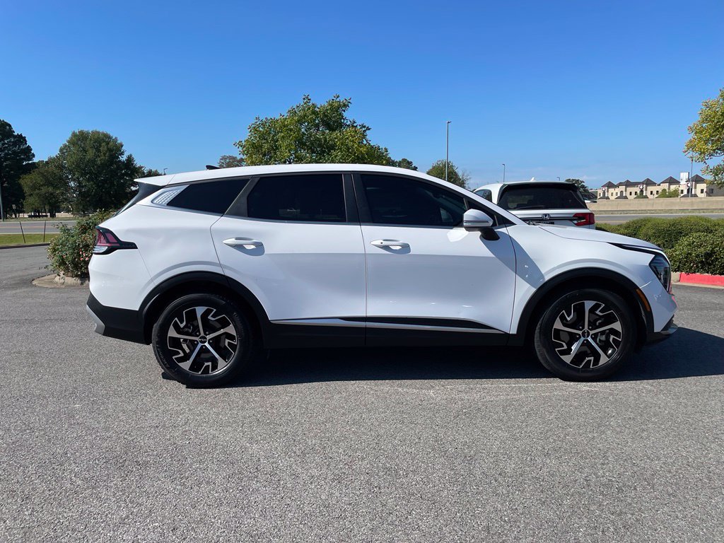 Used 2024 Kia Sportage EX FWD image 9