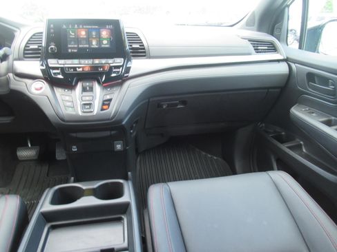 Used 2024 Honda Odyssey Sport image 14