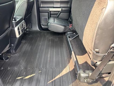 Used 2020 Ford F150 Lariat w/ Equipment Group 502A Luxury AWD/4WD image 17